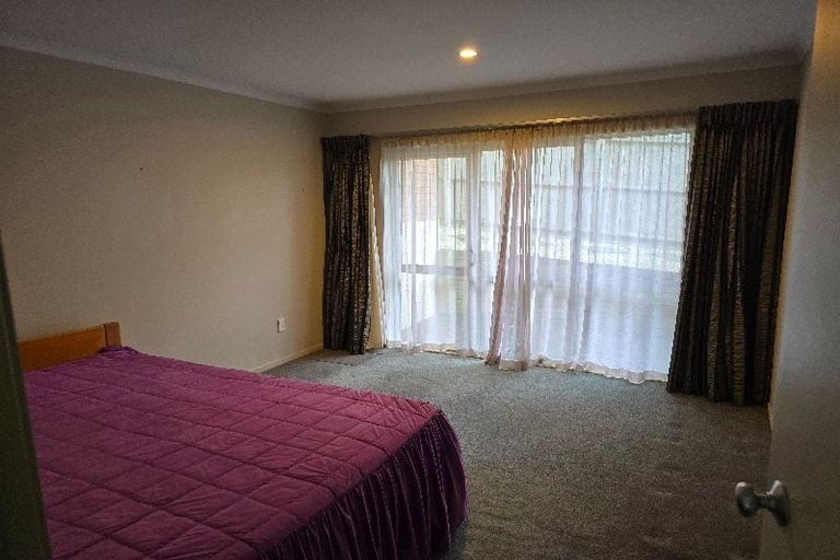 Photo of property in 22 Seamount Drive, Red Beach, 0932