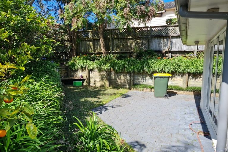 Photo of property in 873a Beach Road, Waiake, Auckland, 0630