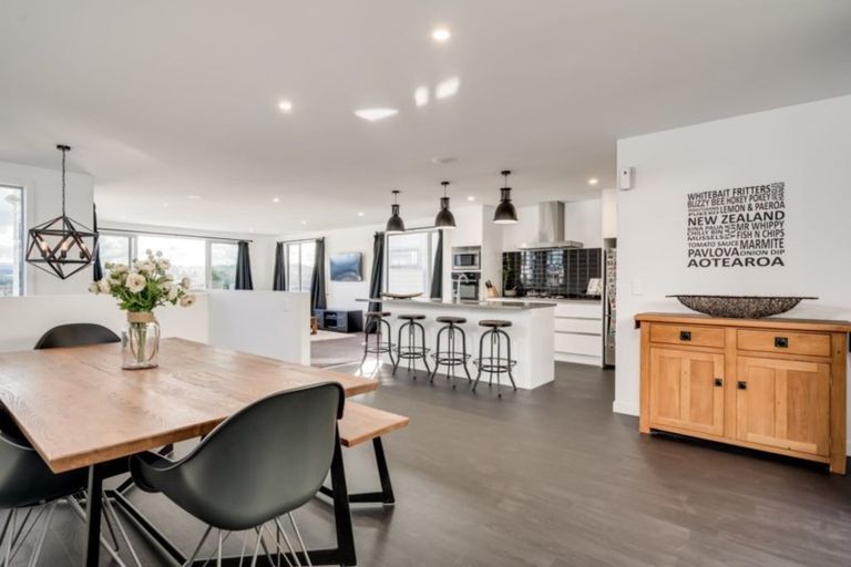 Photo of property in 12 Gyle Place, Pyes Pa, Tauranga, 3112