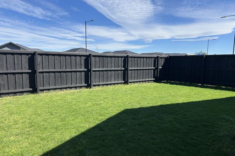 Photo of property in 19 Richard Hadlee Lane, Rolleston, 7615