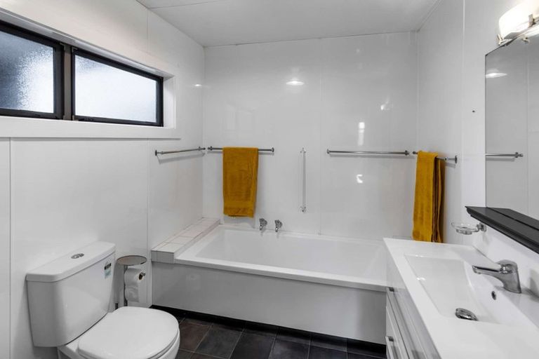 Photo of property in 24 Rapaki Street, Koitiata, Whanganui, 4581