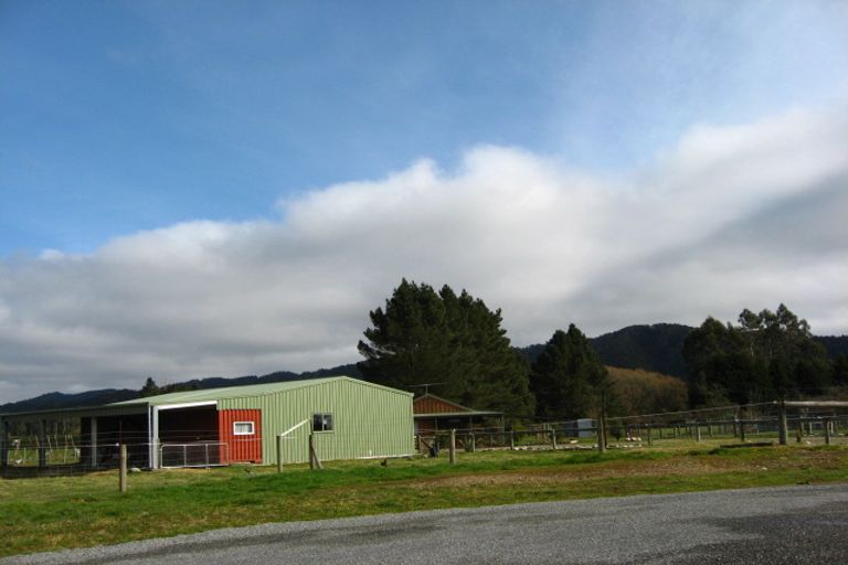 Photo of property in 24 Conlon Street, Reefton, 7830