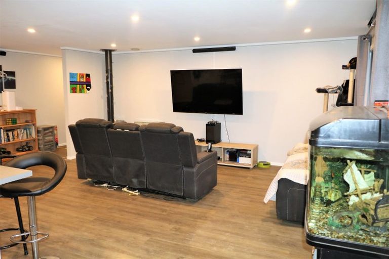 Photo of property in 198 California Drive, Totara Park, Upper Hutt, 5018