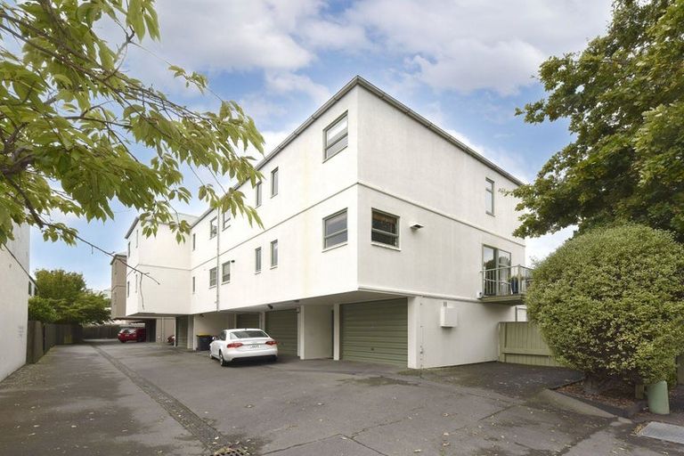 Photo of property in 4/252 Worcester Street, Christchurch Central, Christchurch, 8011