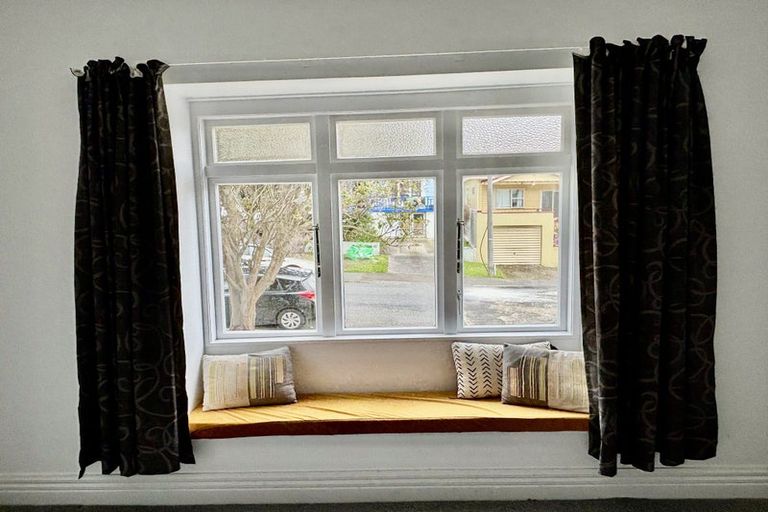 Photo of property in 42 Hohiria Road, Hataitai, Wellington, 6021