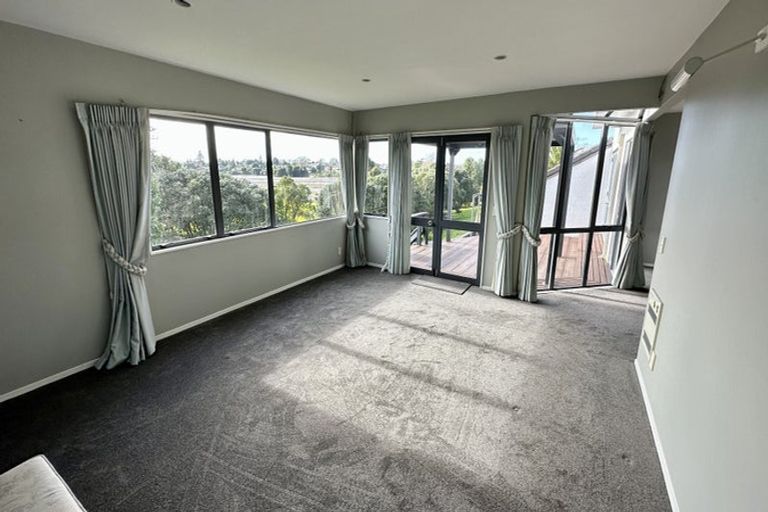 Photo of property in 3 Jim Rhind Place, Pahurehure, Papakura, 2113