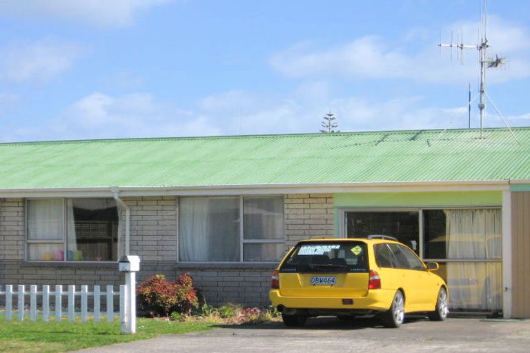 Photo of property in 2a Lachlan Avenue, Mount Maunganui, 3116