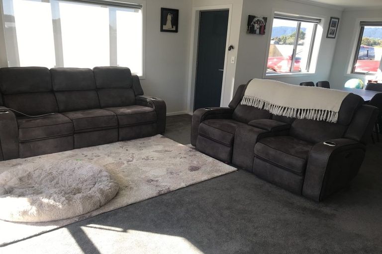 Photo of property in 75 Hinemoa Street, Levin, 5510