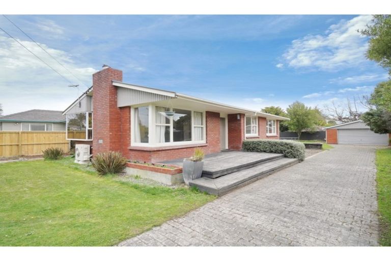 Photo of property in 195 Grimseys Road, Redwood, Christchurch, 8051