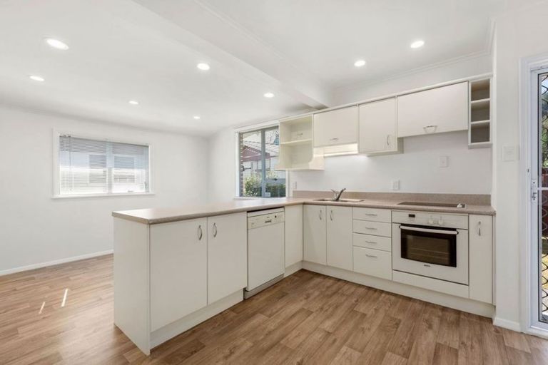 Photo of property in 4/49 Wilford Street, Wallaceville, Upper Hutt, 5018