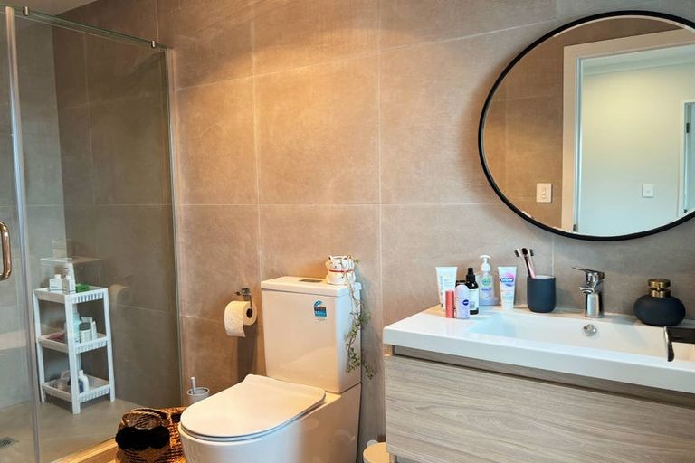 Photo of property in 2f Millen Avenue, Pakuranga, Auckland, 2010