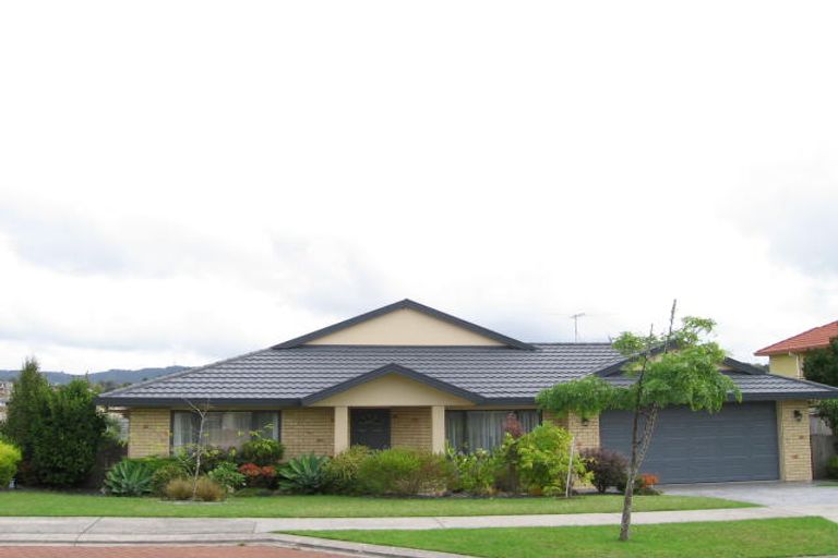 Photo of property in 18 Brittany Drive, Henderson, Auckland, 0612