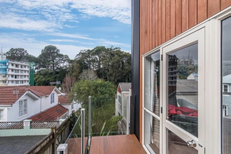 Photo of property in 1/14c Glenmore Street, Thorndon, Wellington, 6011