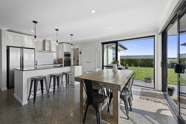 Photo of property in 213 Ballintoy Park Drive, Welcome Bay, Tauranga, 3175