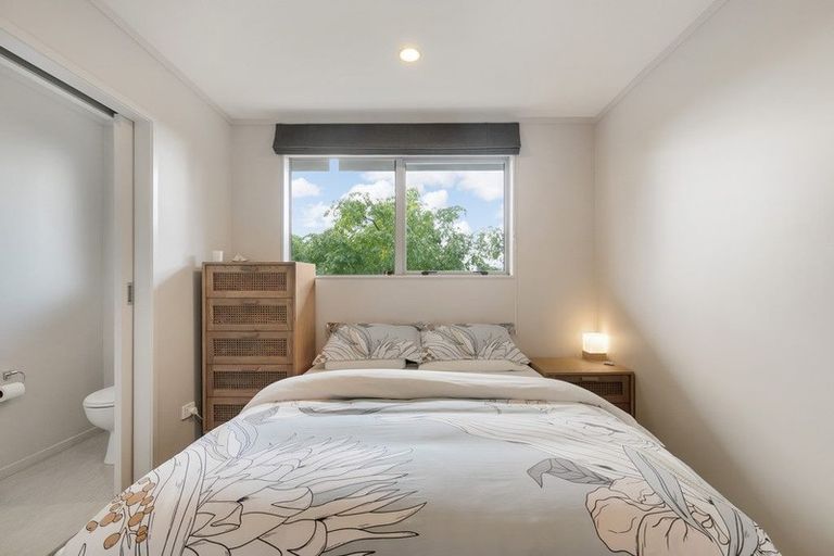 Photo of property in 325/26 Morningside Drive, Morningside, Auckland, 1025