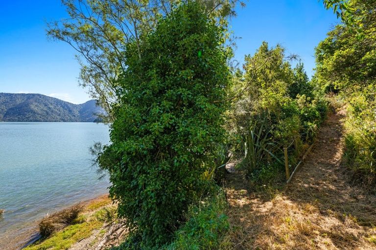 Photo of property in 94 Main Rd Havelock, Havelock, 7100