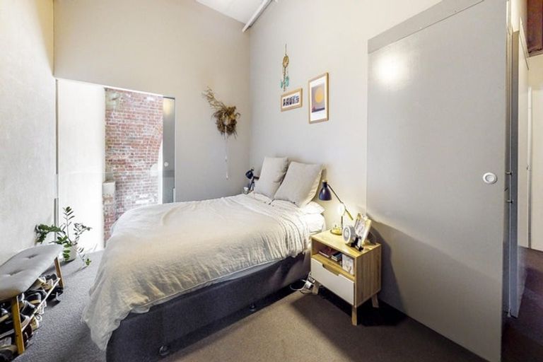 Photo of property in Waterloo Quay Apartments, 208/28 Waterloo Quay, Pipitea, Wellington, 6011