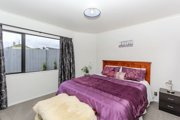 Photo of property in 5a Clovelly Street, Brooklands, New Plymouth, 4310