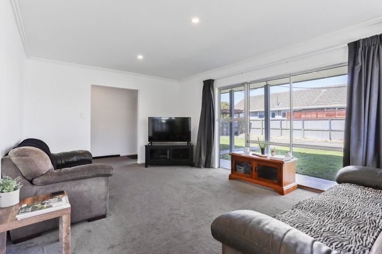 Photo of property in 4 Coates Place, Rangiora, 7400