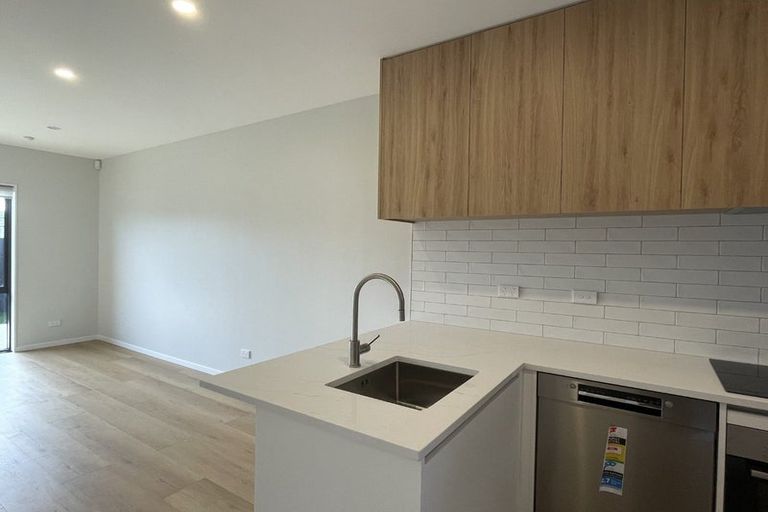 Photo of property in 6/13 Thomas Road, Mangere, Auckland, 2022