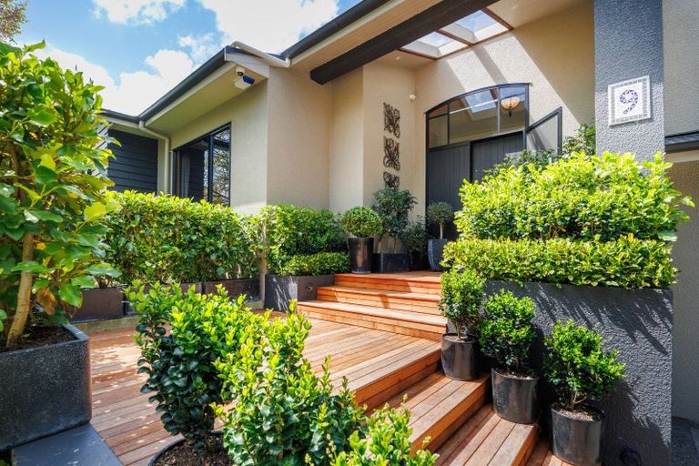 Photo of property in 9 Awatea Terrace, Hokowhitu, Palmerston North, 4410