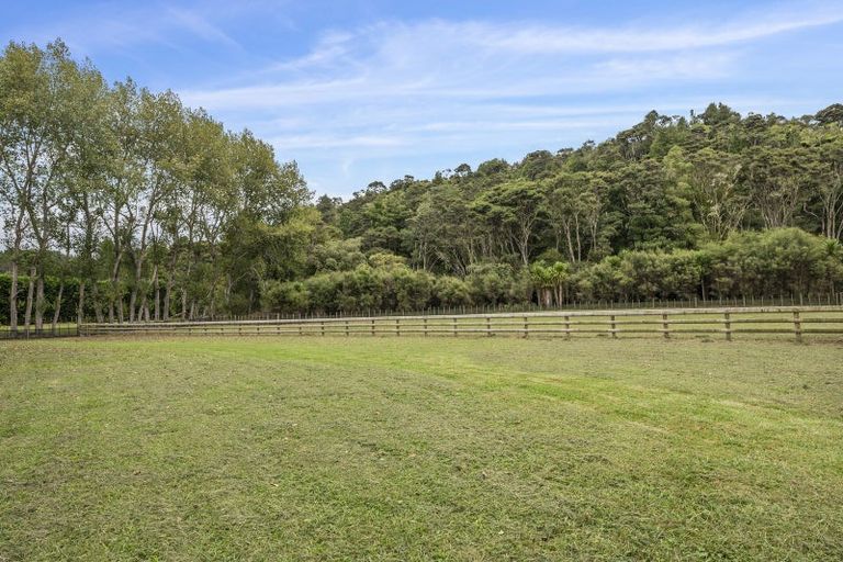 Photo of property in 16 Robinson Road, Coatesville, Albany, 0793