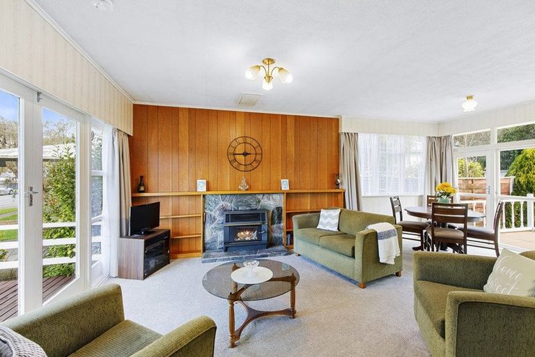 Photo of property in 170 George Street, Stokes Valley, Lower Hutt, 5019