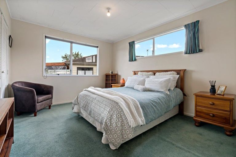 Photo of property in 62 Lynn Road, Bayview, Auckland, 0629