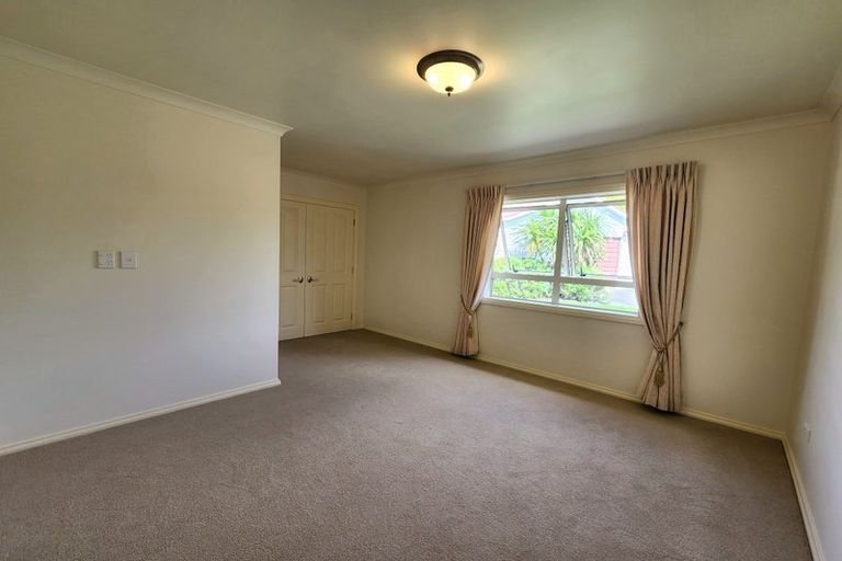 Photo of property in 1095 Queen Street East, Levin, 5571