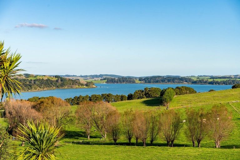 Photo of property in 145 Petley Road, Paparoa, 0571
