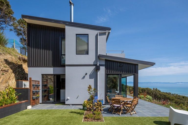 Photo of property in 65 Farleigh Street, Atawhai, Nelson, 7010