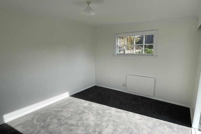 Photo of property in 10 Lonsdale Crescent, Rongotai, Wellington, 6022