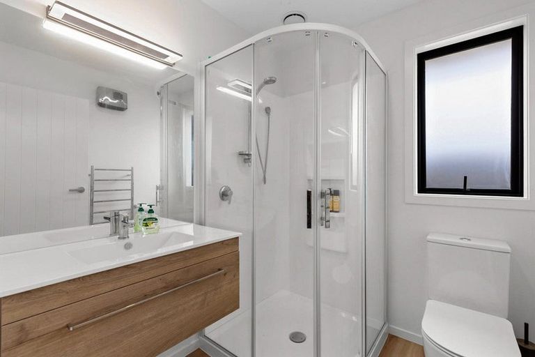 Photo of property in 13 Caton Street, Lake Hawea, 9382