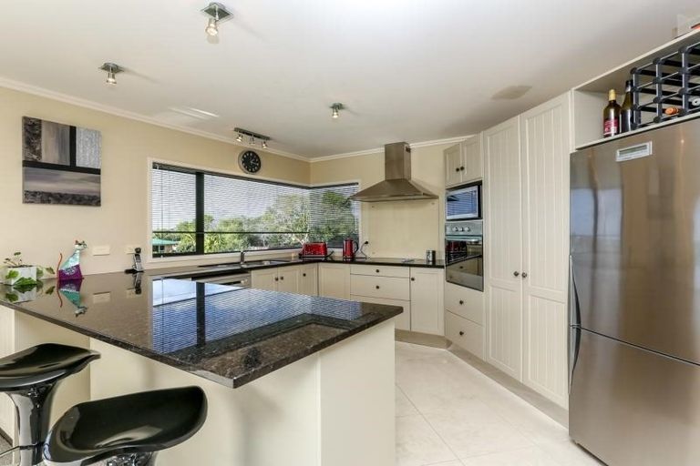 Photo of property in 20 Barrett Road, Whalers Gate, New Plymouth, 4310