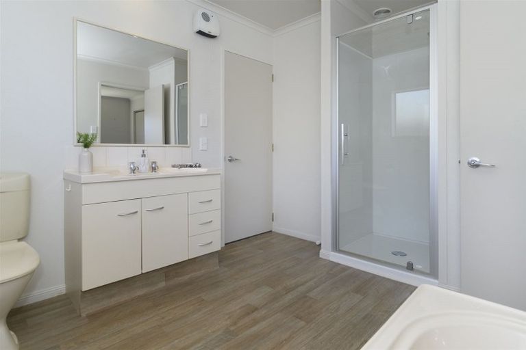 Photo of property in 305 Gravatt Road, Papamoa Beach, Papamoa, 3118