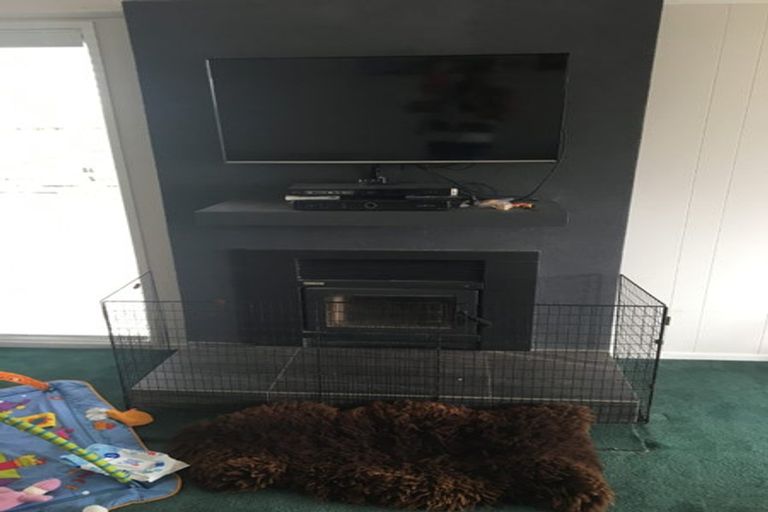 Photo of property in 3 French Street, Moturoa, New Plymouth, 4310