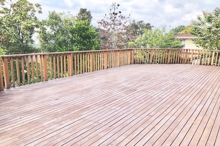 Photo of property in 20 Makepiece Place, Chatswood, Auckland, 0626