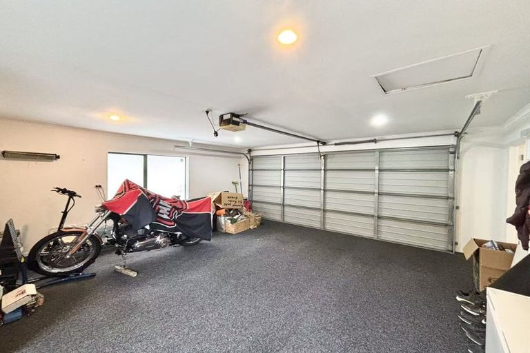 Photo of property in 32 Rush Creek Drive, Westgate, Auckland, 0614