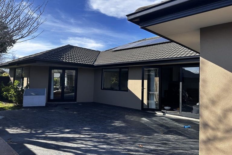 Photo of property in 7 Baltic Place, Northwood, Christchurch, 8051