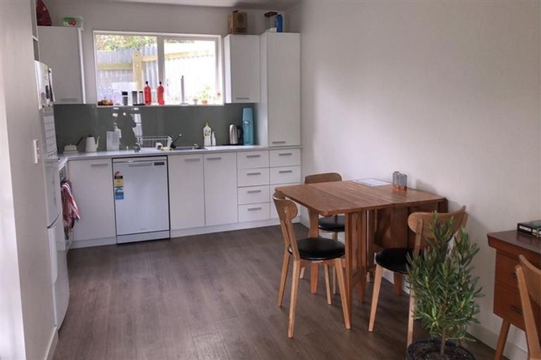 Photo of property in 4/21 Luxford Street, Berhampore, Wellington, 6023