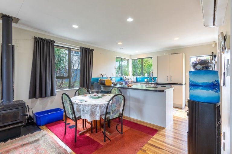 Photo of property in 78 Mclean Street, Woodville, 4920