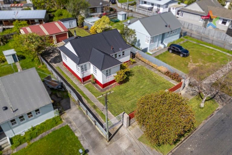 Photo of property in 93 Seddon Street, Naenae, Lower Hutt, 5011