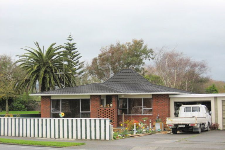 Photo of property in 380 Oxford Street, Levin, 5510