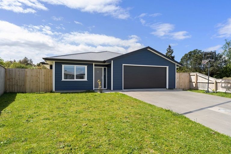 Photo of property in 5 Kingi Te Ahoaho Place, Otaki, 5512