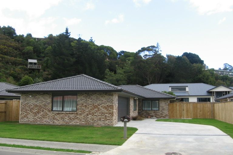 Photo of property in 5 Evergreen Crescent, Trentham, Upper Hutt, 5018