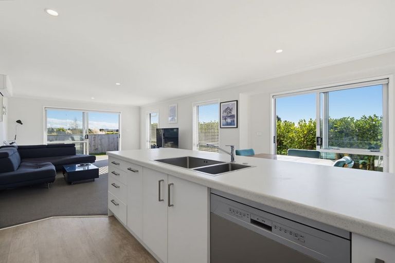 Photo of property in 1 Te Wharo Drive, Papamoa, 3118