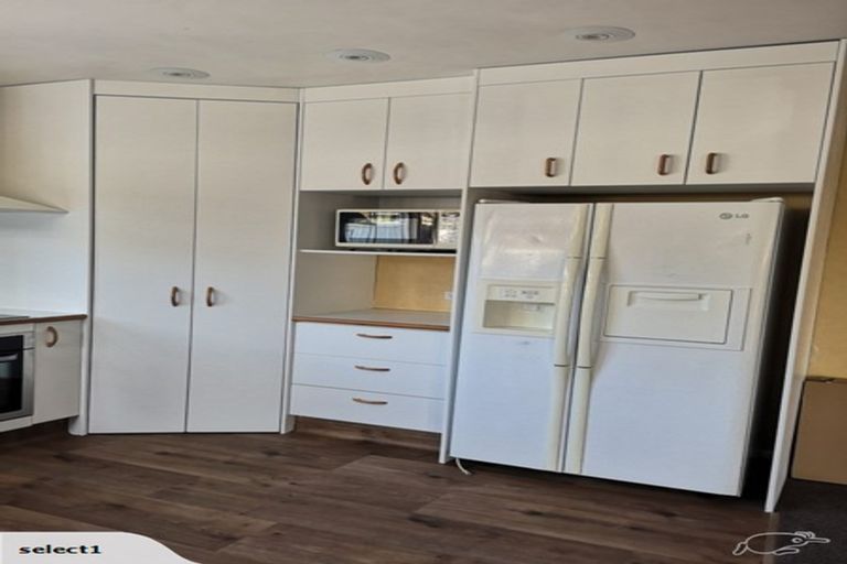 Photo of property in 1118 Fergusson Drive, Clouston Park, Upper Hutt, 5018