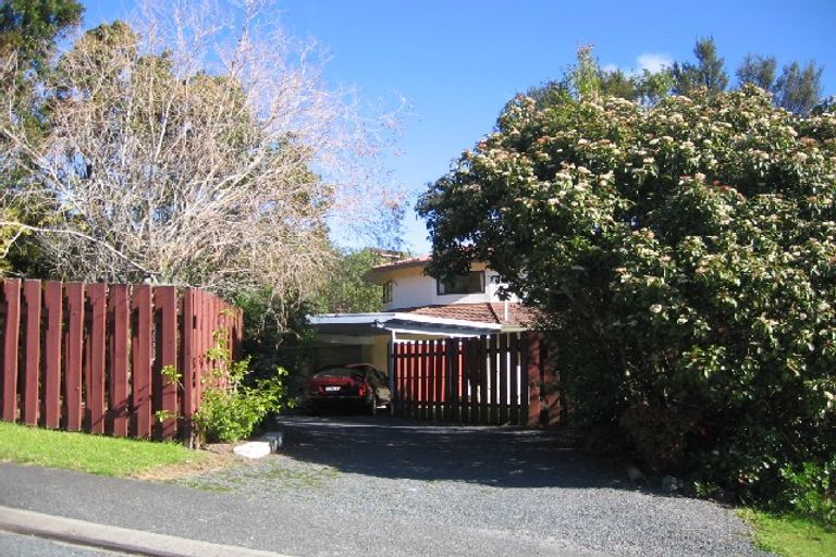 Photo of property in 1 Puketiro Place, Paihia, 0200