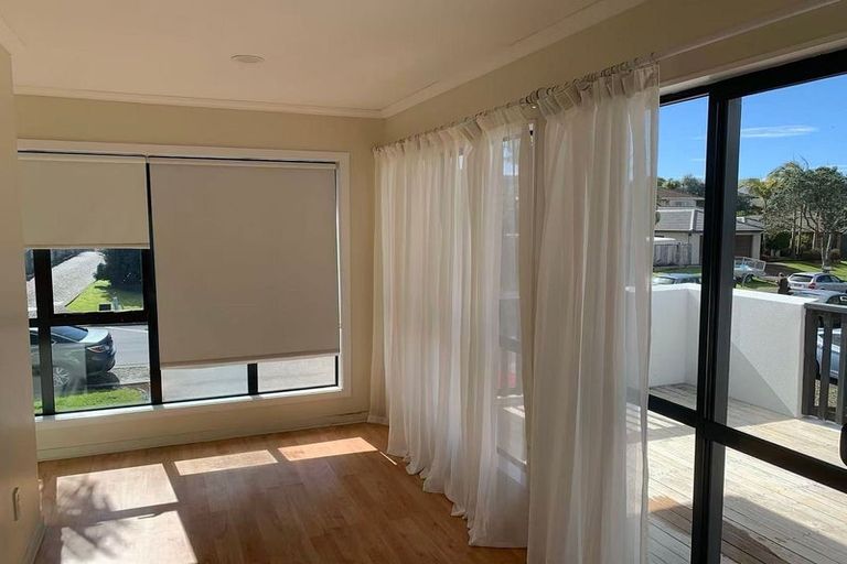 Photo of property in 3 Coventry Way, Long Bay, Auckland, 0630