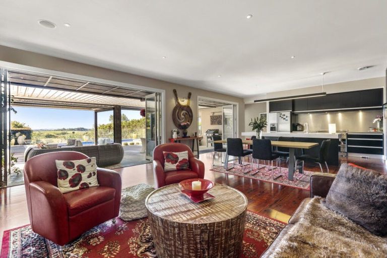 Photo of property in 572 Ormiston Road, Flat Bush, Manurewa, 2576